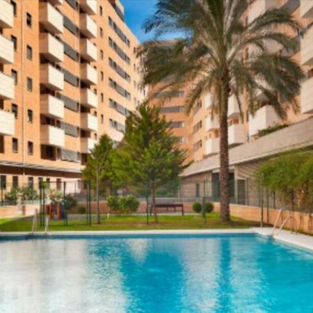 Keywise Perfect Location Next To Maria Zambrano Station, Central , Beach ,Pool And Free Parking 말라가 외부 사진